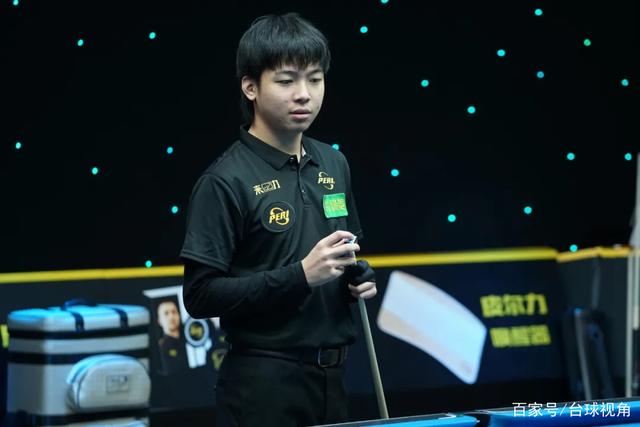 通过引入哲 通过引入哲