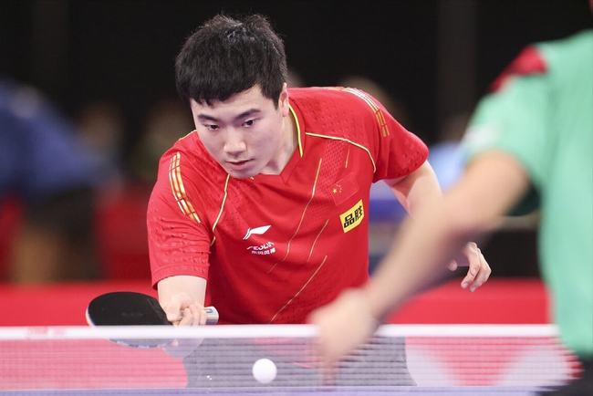 上也表现出 上也表现出